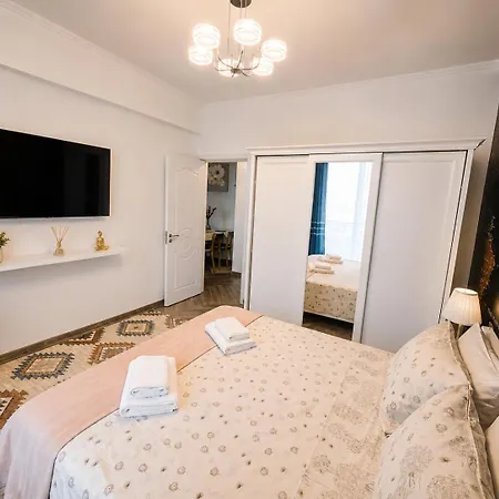 Elira Blue Mamaia Apartman